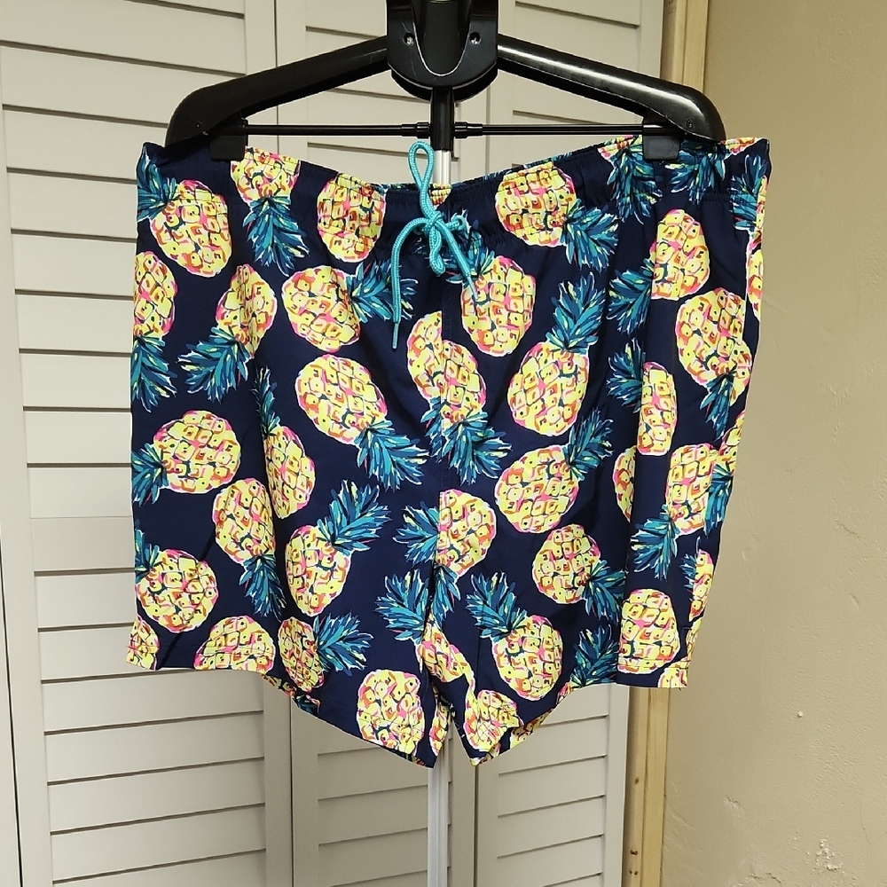 Pineapple Print men's Shorts
